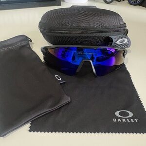Oakley Sunglasses — Blue/Purple Mirrored Lens